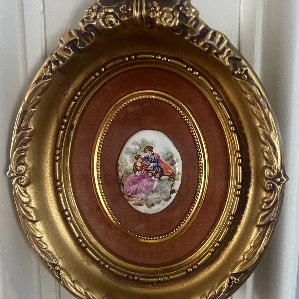 Cameo Creations Oval Frame With Fragonard Romantic Scene Painted Ceramic